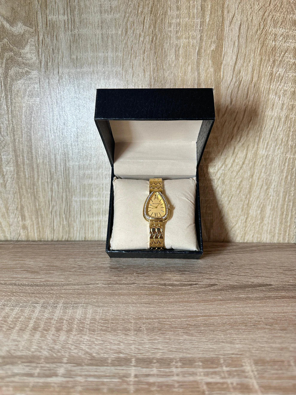 ساعة BVLGARI Serpenti – فخامة وتصميم أنيق