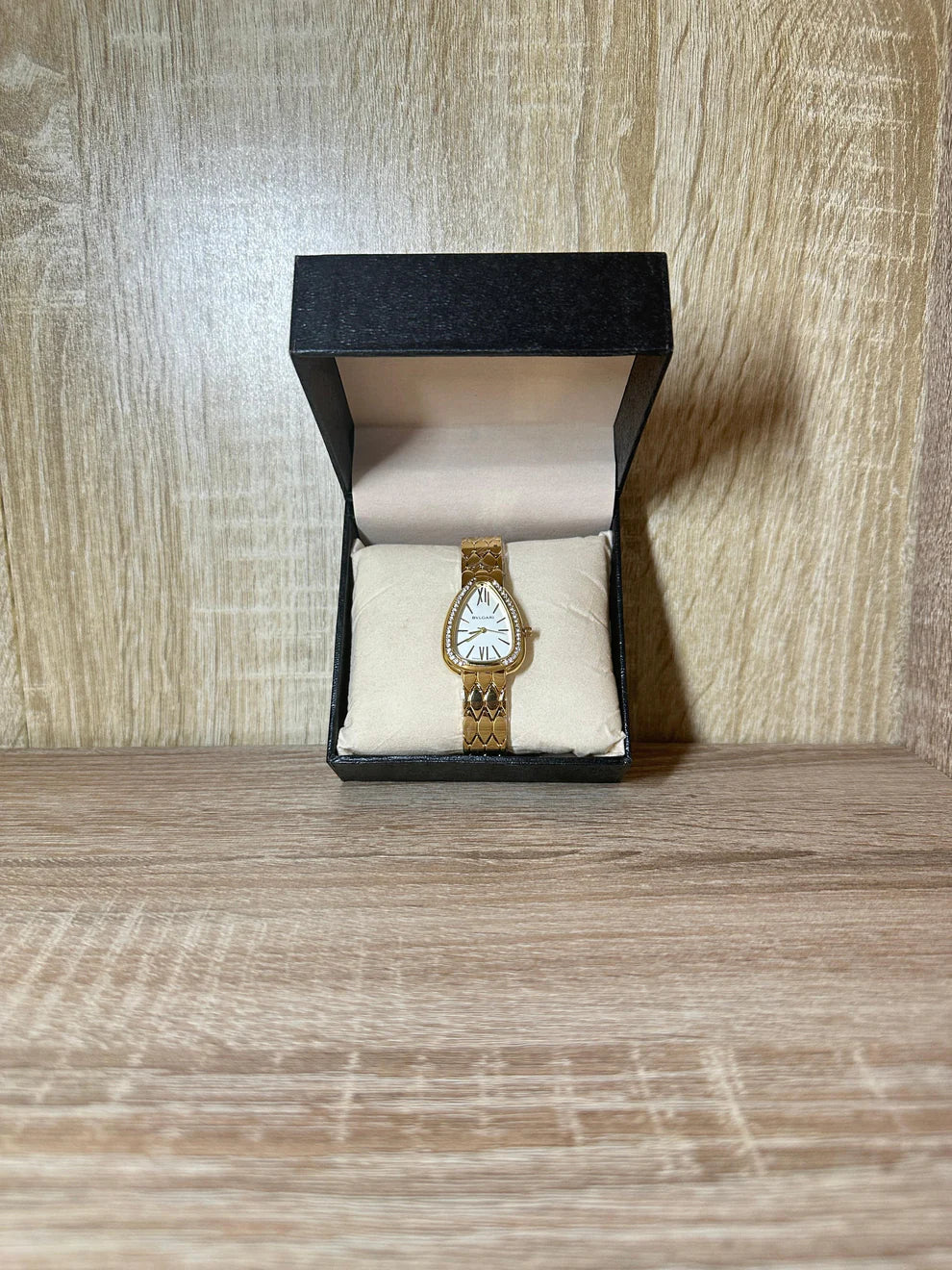 ساعة BVLGARI Serpenti – فخامة وتصميم أنيق